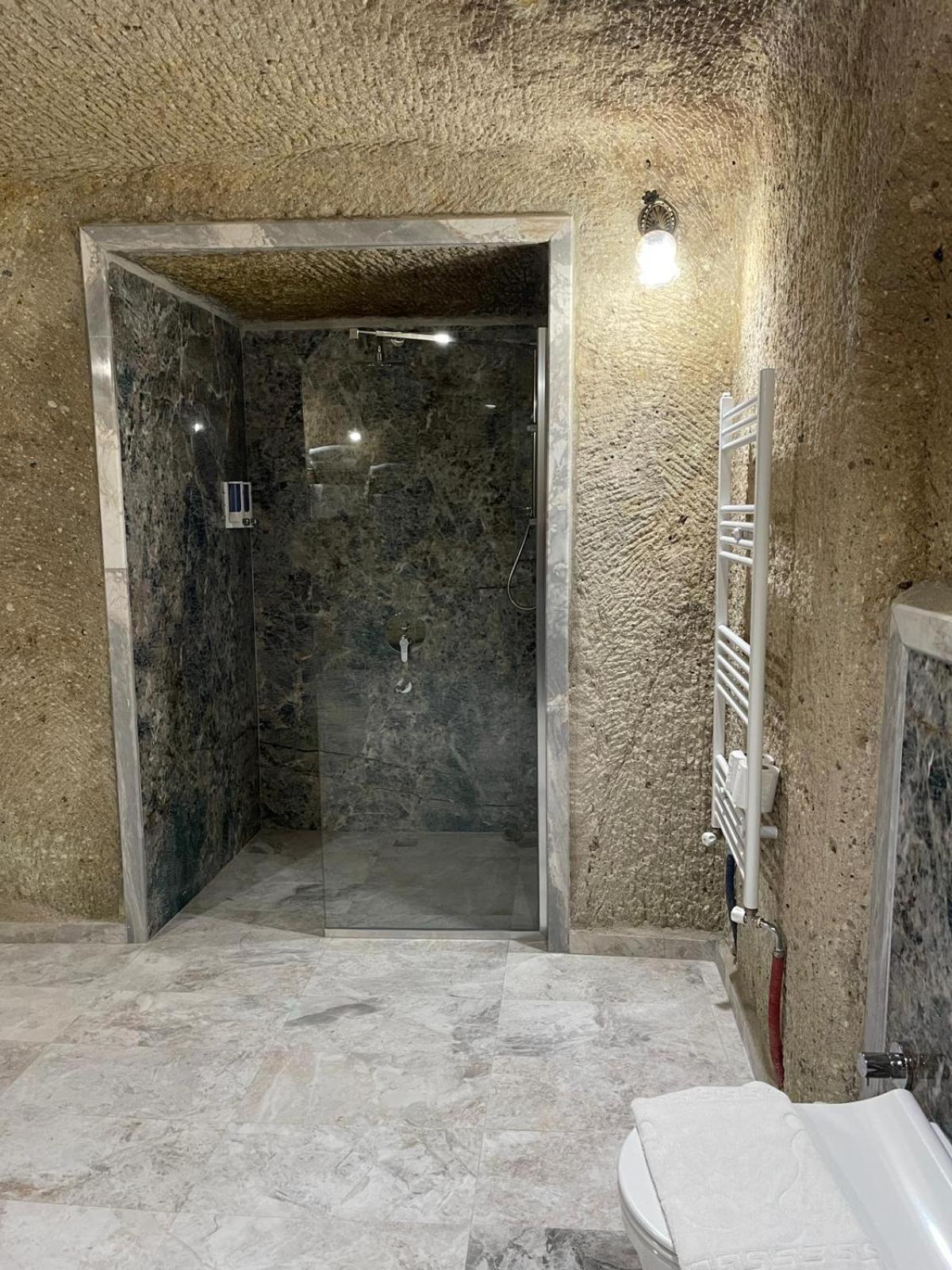 Cappadocia Empire Cave Hotel Göreme Buitenkant foto